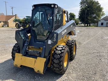 Main image John Deere 332G